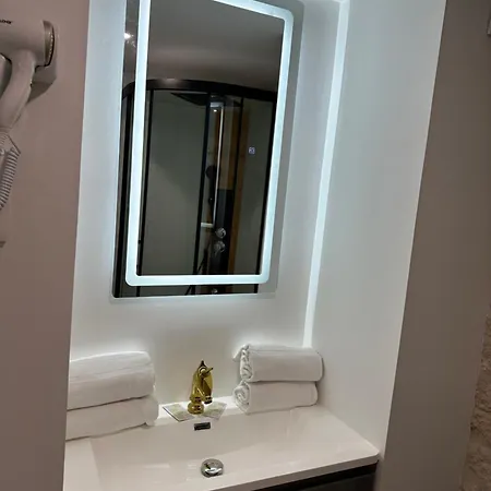 Apartmán Familial A Mezzanine Presbytere Dans L'eglise *