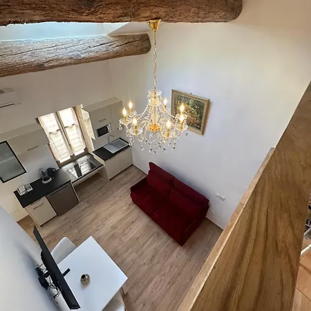 Apartment Familial A Mezzanine Presbytere Dans L'eglise *