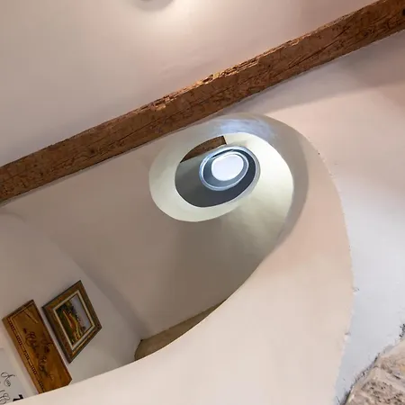 Familial A Mezzanine Presbytere Dans L'eglise Apartmán